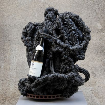 Awena COZANNET (née en 1974)

Bouteille Hermitage...
